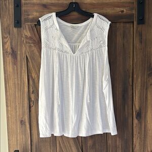EUC Lucky Brand 3X White Sleeveless Top